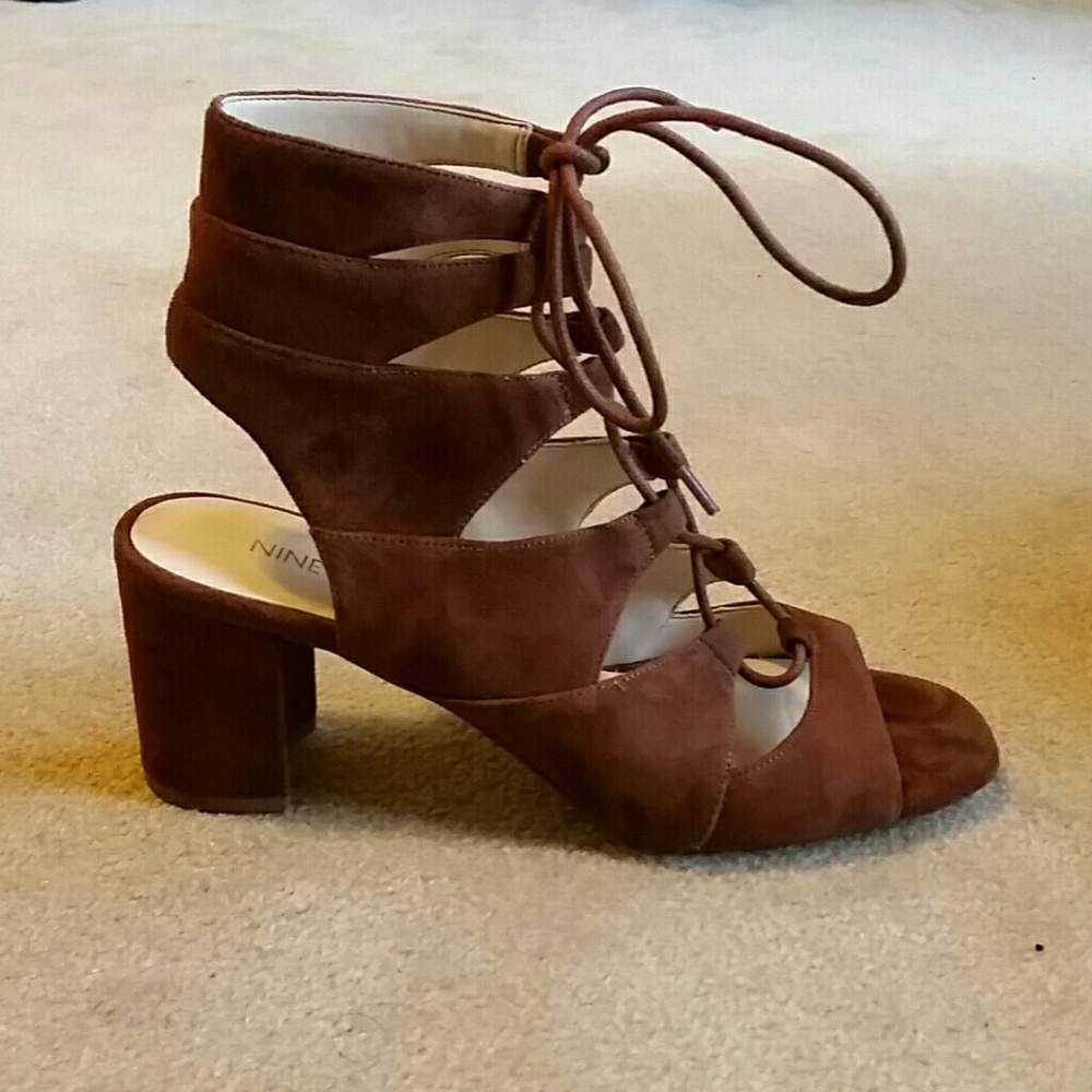 Nine West Takeitup Suede Heeled Sandals sz 7.5
